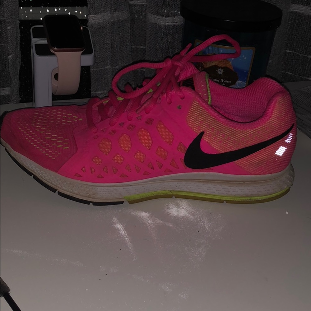 Tennis Shoes